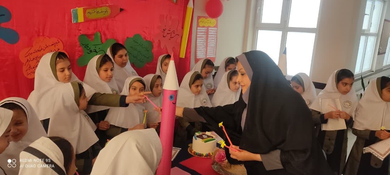 پیش دبستان ودبستان دخترانه ستایش نو